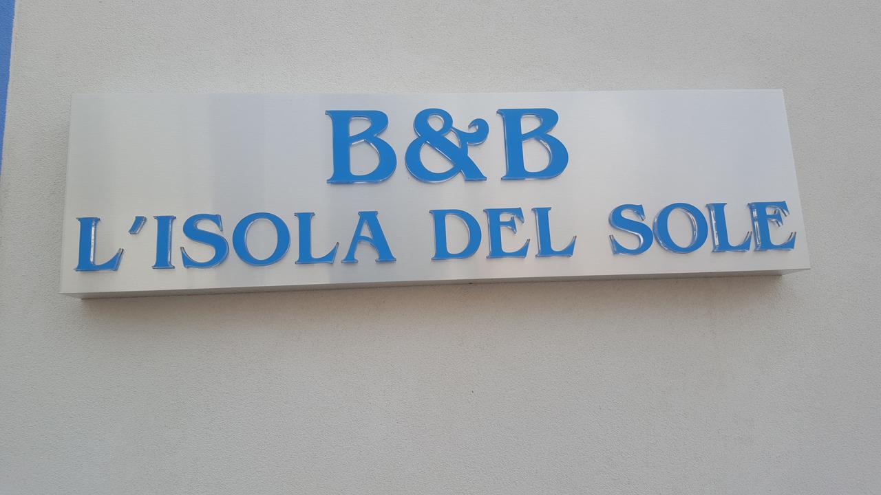 L'Isola Del Sole Bed and Breakfast Castelluzzo Exteriör bild
