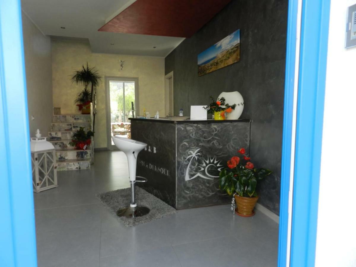 L'Isola Del Sole Bed and Breakfast Castelluzzo Exteriör bild